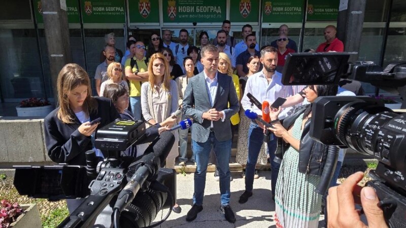 Savo Manojlović pozvao opoziciju da izađe iz parlamenta i krene u građansku neposlušnost