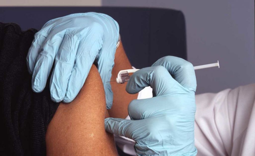 Sazdanović: Vakcinisani će izbeći teške kliničke slike
