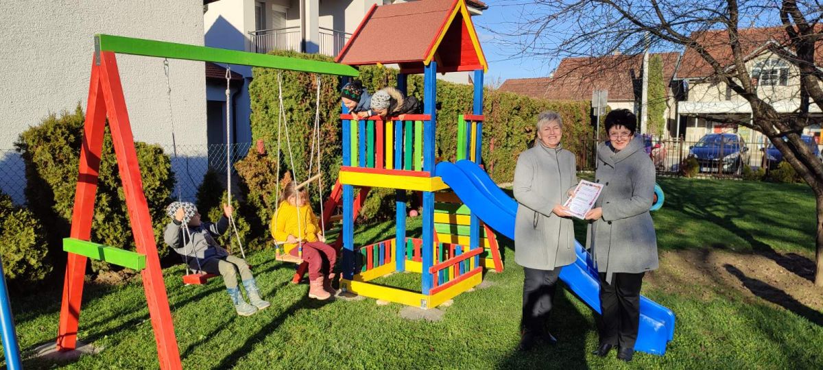 Sberbank Banjaluka donirala dječije igralište vrtiću u Kozarskoj Dubici