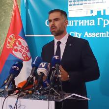 Sebični politički motivi, ponovo su zloupotrebili građane Gradonačelnik Mićin o blokiranju skupštinske zgrade i novim investicijama iz budžeta: Uradićemo kontrolu svih dečijih igrališta i mostova
