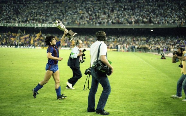 Sećate li se čuvene devojčice sa cvetom? To je Maradonina najstarija ćerka i ona danas ima samo jednu želju! (foto)