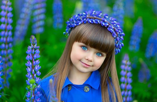 Secate se male Ruskinje najlepse devojcice na svetu Novogodisnje slike ovog andjela ce vas potpuno raspametiti (FOTO)