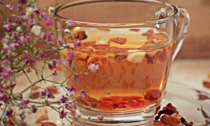 Sedam razloga da skuvate sebi čaj od hibiskusa