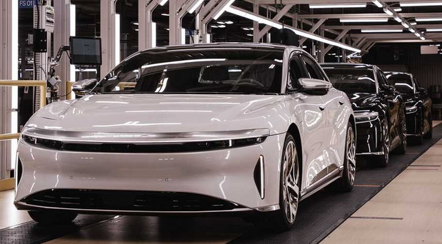 Šef Lucida navodi da će svi novi automobili u Americi poskupeti