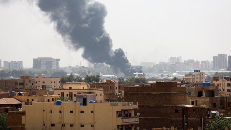 Šef diplomatije SAD i druge diplomate pozivaju na prekid borbi u Sudanu, broj ubijenih blizu 200