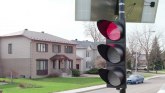 Semafor za neposlušne: Ko vozi prebrzo, pali mu se crveno VIDEO