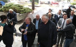 
					Šešelj isključen sa suđenja Jutki za seksualno uznemiravanje Marije Lukić 
					
									