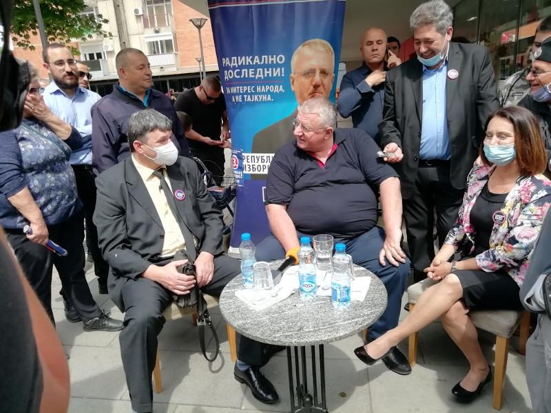 Šešelj u Vranju: Spremni smo da budemo opozicija vlasti, ali ne i opozicija Srbije
