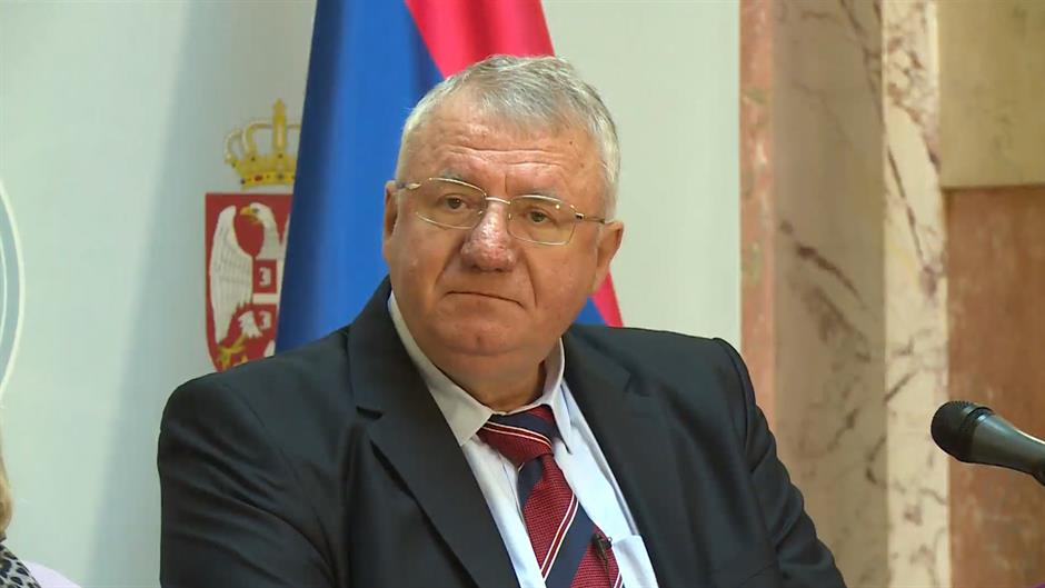 Šešelj vređao Zoranu Mihajlović, reagovala samo opozicija