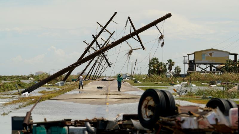 Šest žrtava Lore u Luizijani, oslabljena oluja i dalje opasna