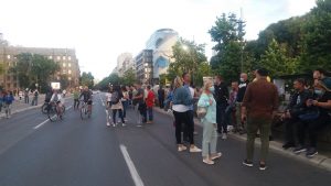 Šesti protest u Beogradu bez incidenata, uz učešće oko 1.000 ljudi (FOTO/VIDEO)
