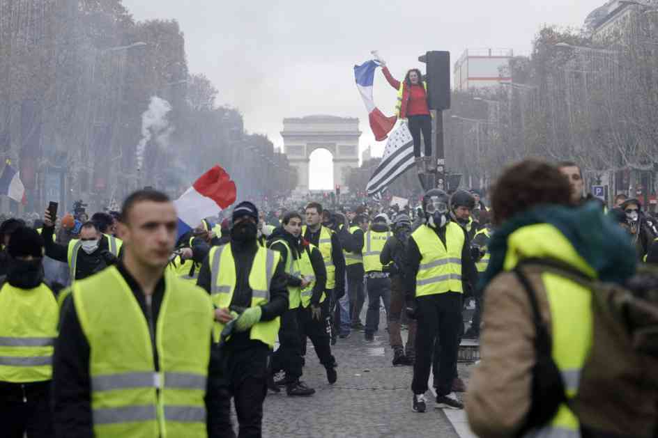 Pariz: Utihnuli protesti, sukobi policije sa manjom grupom