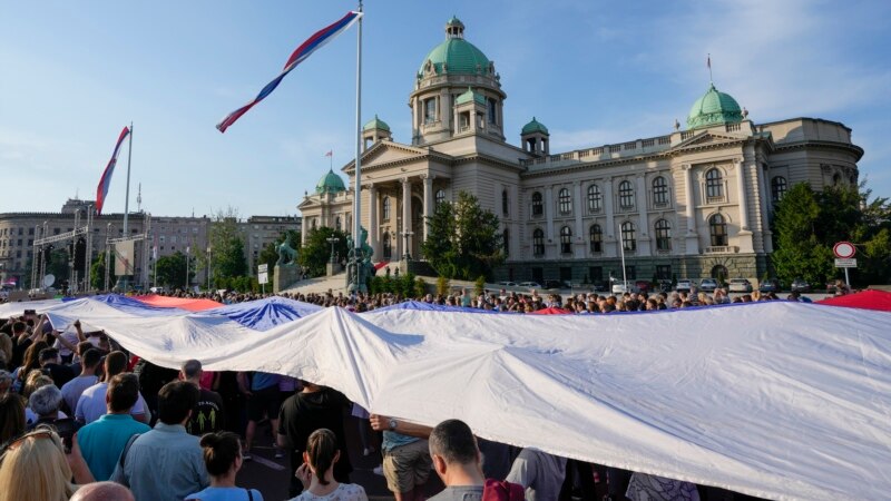Šesti protesni skup Srbija protiv nasilja danas u Beogradu u 18 sati, pridružuju se akademci