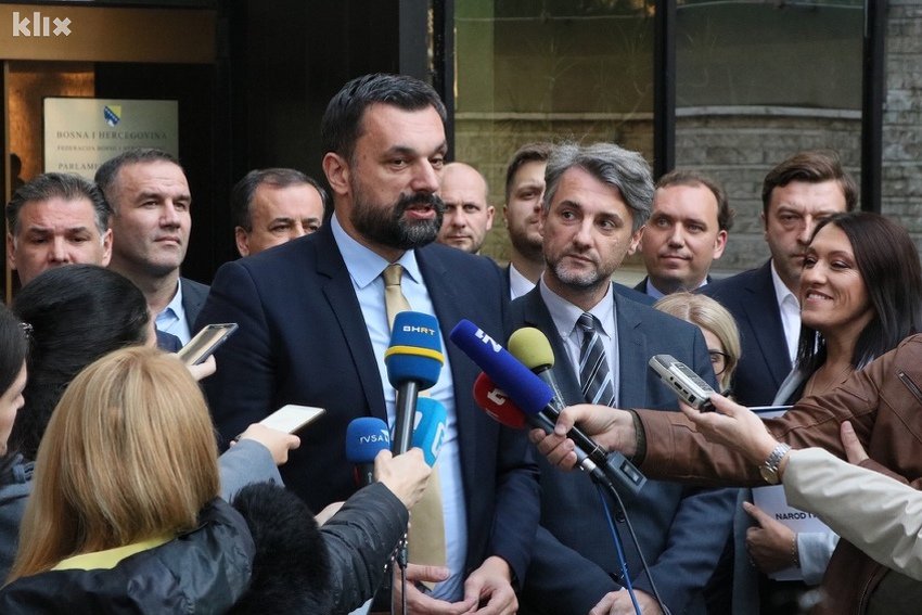 Šestorka u Sarajevu dogovorila: Edin Forto premijer, Elmedin Konaković predsjedavajući Skupštine
