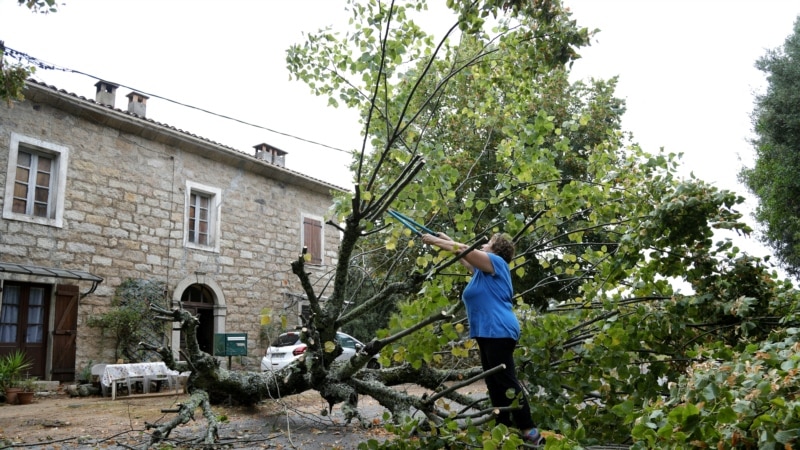 Šestoro poginulih od oluje na Korzici, petoro u Austriji, dvoje u Italiji