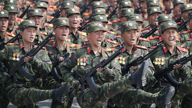 Severna Koreja, tri i po miliona ljudi želi u vojsku