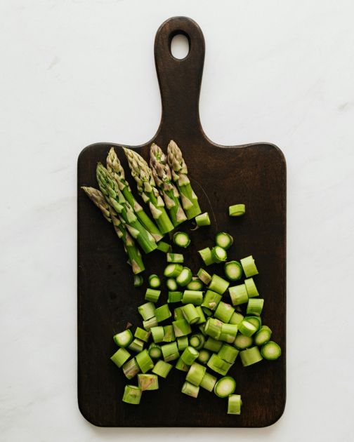 Sezona špargli je počela, a evo zašto treba da ih jedete (svaki dan)