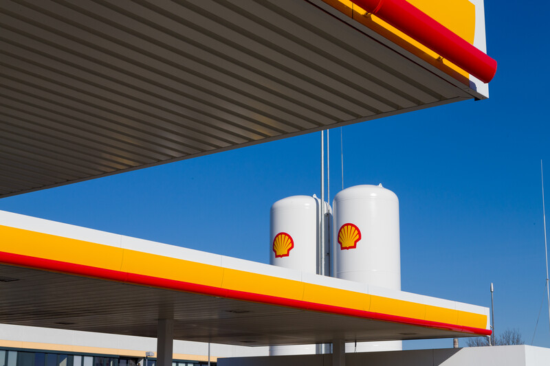 Shell prodaje maloprodajne objekte u Rusiji Lukoilu