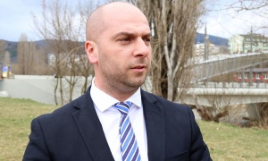Simić: Odluka kosovske vlade represivna, treba je povući