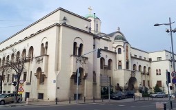 
					Sinod SPC: Vlast u Crnoj Gori obračunava se sa crkvom i želi sukob, ne odgovarati na provokacije 
					
									