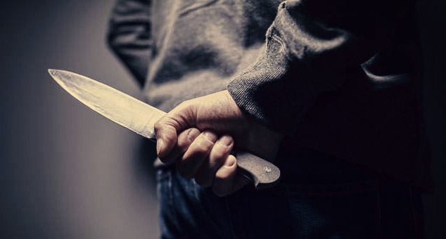 Šiptar nožem napao i povredio dvojicu srpskih mladića