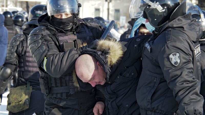 Više od 3.000 privedenih na protestima zbog hapšenja Navalnog širom Rusije