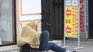 Siromaštvo u Srbiji: Skoro 40 odsto građana ne može da priušti nedelju dana odmora van kuće