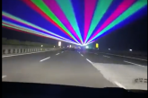 Korisno ili opasno? Laserima na auto-putu razbuđuju vozače VIDEO