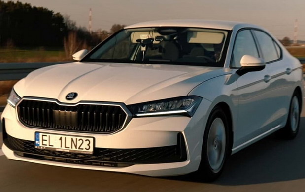 Škoda Superb 2.0 TDI prešla 2.831 km s jednim rezervoarom goriva