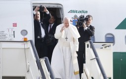 
					Papa Franja u Skoplju pozvao na mir i suživot ljudi 
					
									