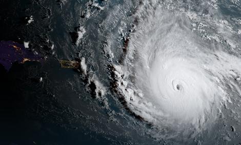 Skot: Svi na Floridi da budu spremni na evakuaciju