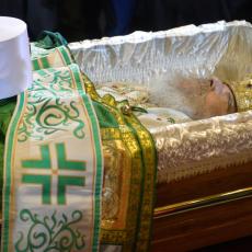 Skroman put na carstvo nebesko: Irineja sahranjuju u odeždi koju je čuvao 38 godina