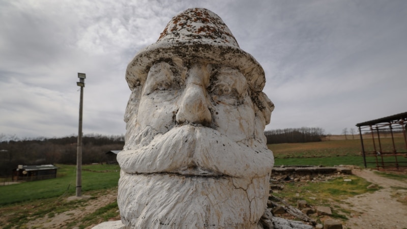 Skulpture na Kosovu kontroverznog izgleda