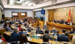 Skupština Crne Gore prvo o skraćenju mandata Skupštini pa o nepoverenju vladi 