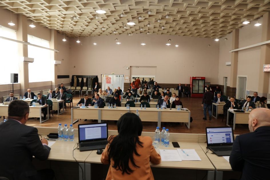 Skupština Novog Pazara usvojila izvještaj – Opozicija od odgovornijih traže da podnesu ostavke