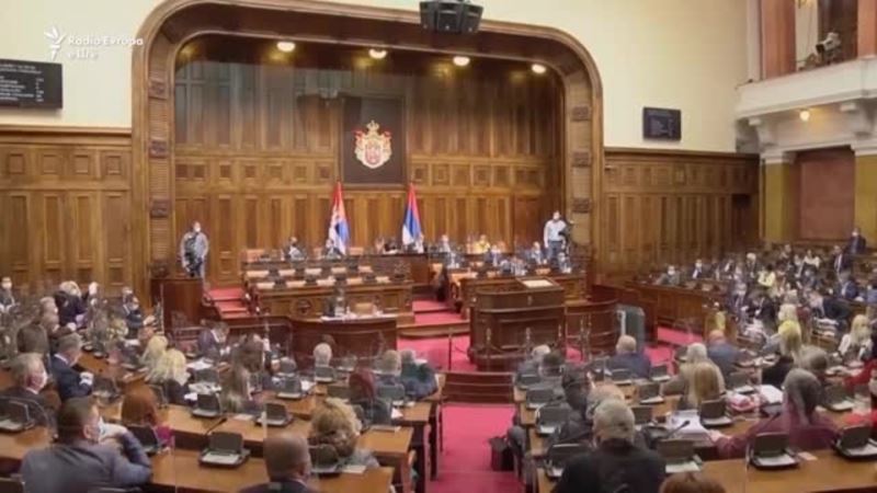 Skupština Srbije usvojila izmene zakona o izborima i zaštiti stanovništva