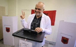 
					Slab odziv birača na parlamentarnim izborima u Albaniji 
					
									