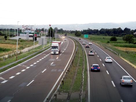 Slabiji intenzitet saobraćaja, na Horgošu se čeka oko 120 minuta