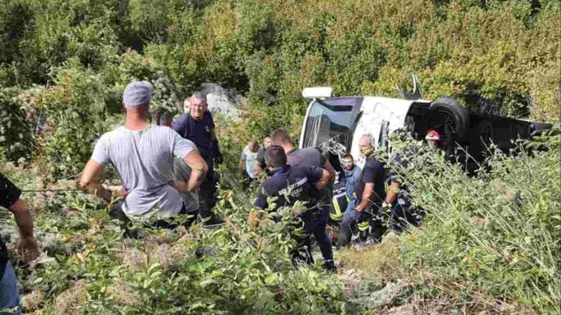Sletio autobus sa magistrale Cetinje–Budva, dvije osobe poginule, jedna životno ugrožena