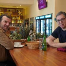 Slika nadrealna Vučić sa Acom Lukasem u Nišu: Spremamo se (FOTO)