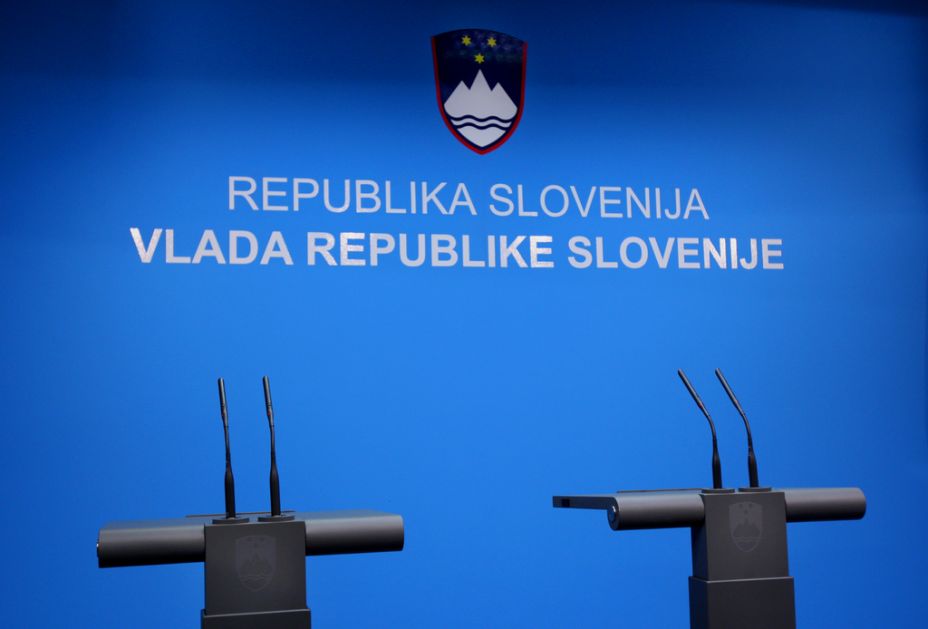 Slovenija oporezuje banke
