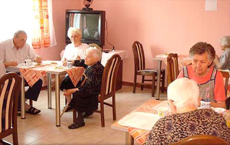 Slovenskim umirovljenicima idući mjesec povišica od 0,4 posto
