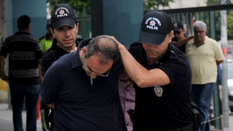 Slučaj pokušaja puča: Turska naredila privođenje 70 vojnih oficira