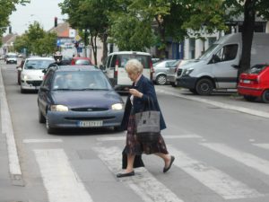 Smanjiti stradanja starijih u saobraćaju
