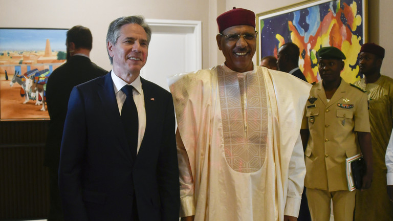 Smenjeni lider Nigera poziva na američku intervenciju