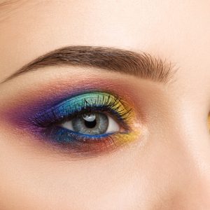 Šminkanje očiju: Greške koje vas čine starijim