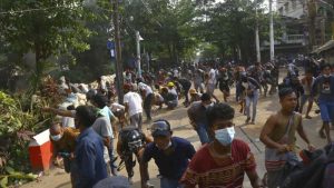 Snage bezbednosti Mjanmara pucale na okupljene tokom sahrane