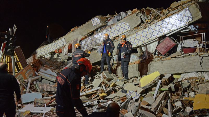 Raste broj žrtava zemljotresa u Turskoj, traga se za preživelima