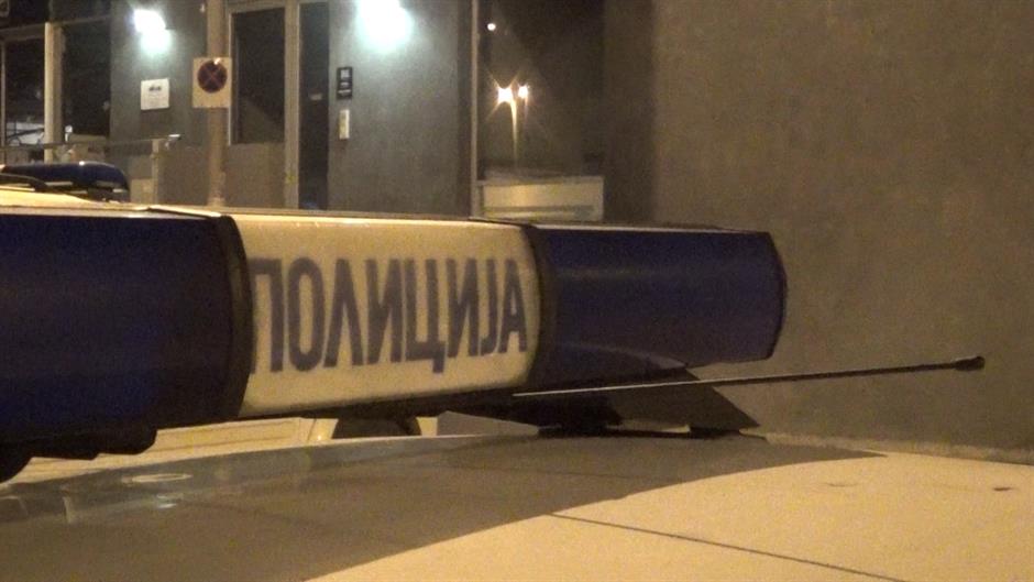 Eksplozivna naprava bačena na auto centar na Novom Beogradu