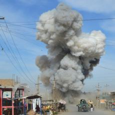 Snažna eksplozija u Kabulu: Ispaljena raketa na ambasade, još nema podataka o ŽRTVAMA! (FOTO)